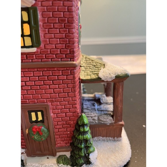 St Nicholas Square Village Gazette News Illuminates House Christmas Village IOB - Picture 14 of 16